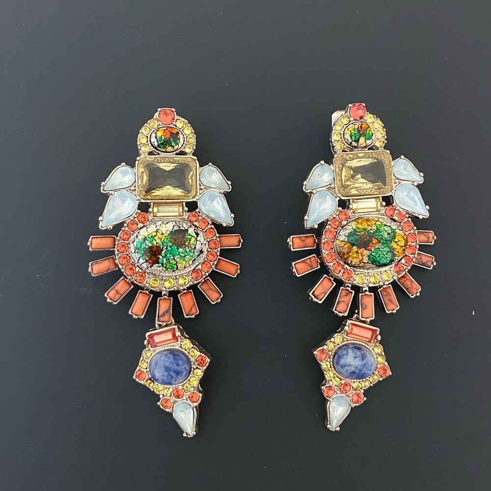 Uterque exotic stoned earrings